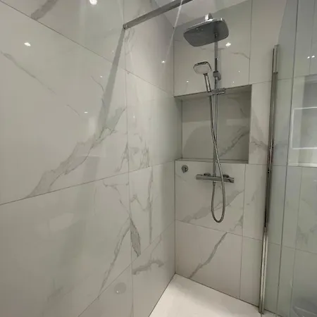 Appartement L'escapade Cannoise, One Bedroom Apartment, Terrace And Garage Cannes